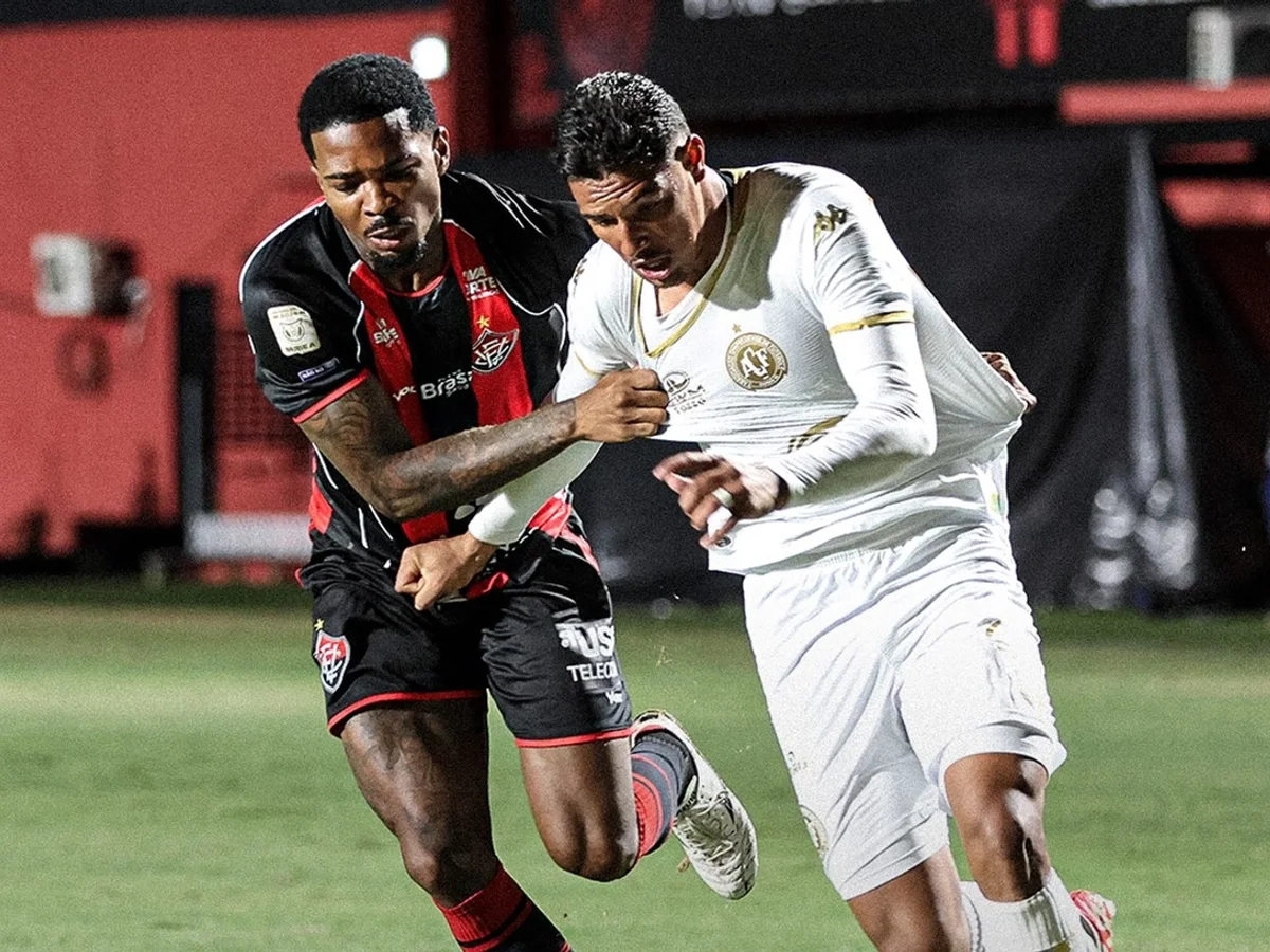 Com show de Erick e Matheuzinho, Vitória goleia a Chapecoense por 4 x 0