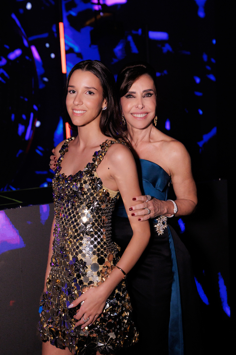 Marita Estevão Lira celebra 15 anos em festa com mais de 1,4 mil convidados