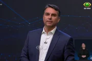 Alexandre Frota sobre Flávio Bolsonaro nos EUA: “Até acabar a gestão Trump”