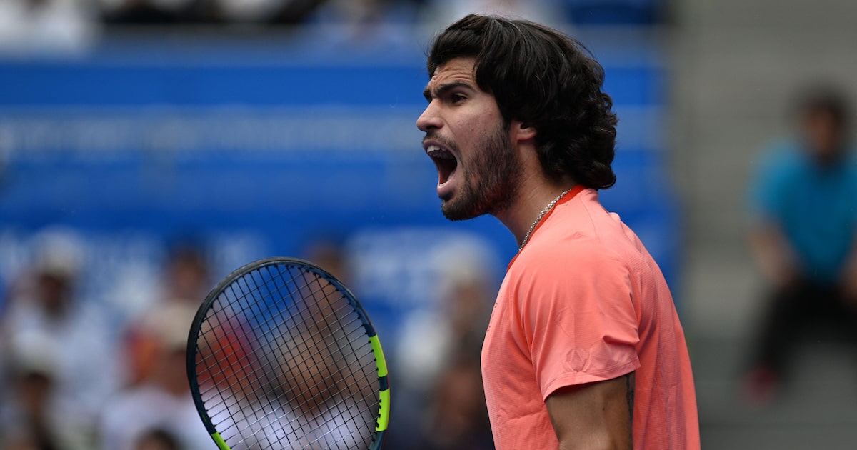 Carlos Alcaraz derrota Shapovalov e garante vaga nas semifinais do ATP 500 do Japão