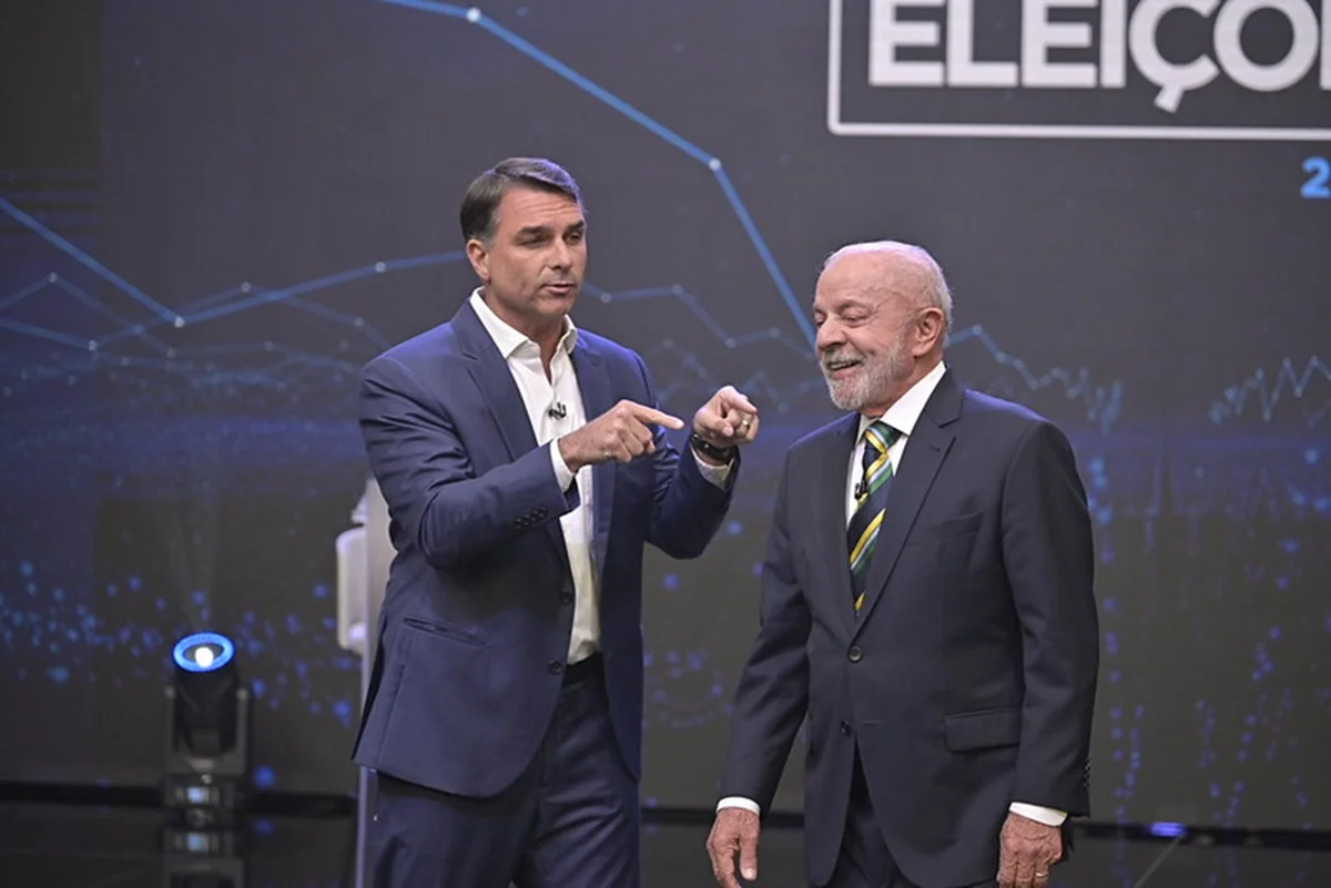 Lula ouviu 20 acusações de corrupção até desafiar Flávio a abrir sigilos